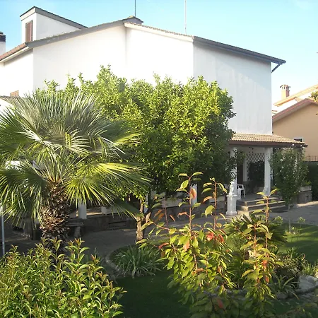 Giardino Degli Aranci فندق مبيت وإفطار 2*